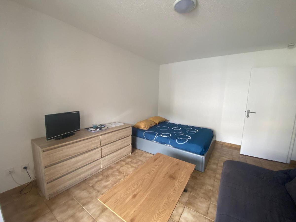 Апартаменти Studio Vue Montagne Avec Parking Gratuit Бастія Екстер'єр фото